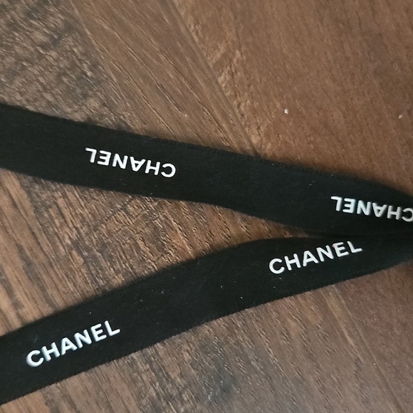 3pc Empty Chanel boxes Ribbon - Picture 3 of 6